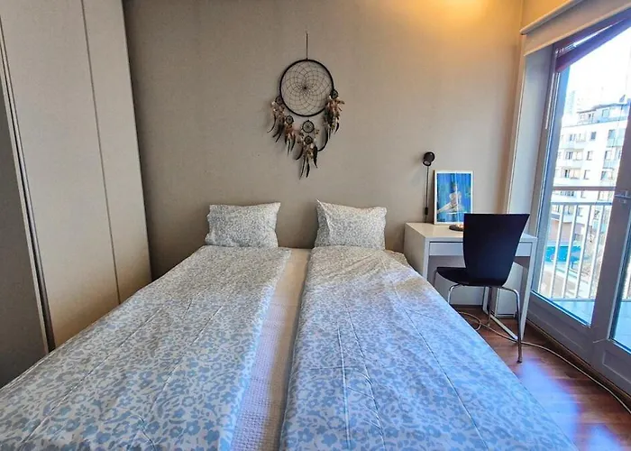 Apartment Charm & Balcony In *