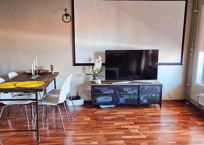 Charm & Balcony In Apartment